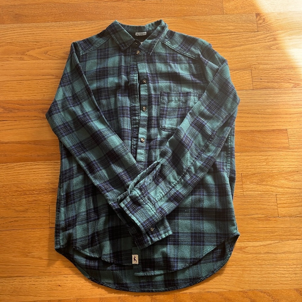 Women’s - flannel - button up